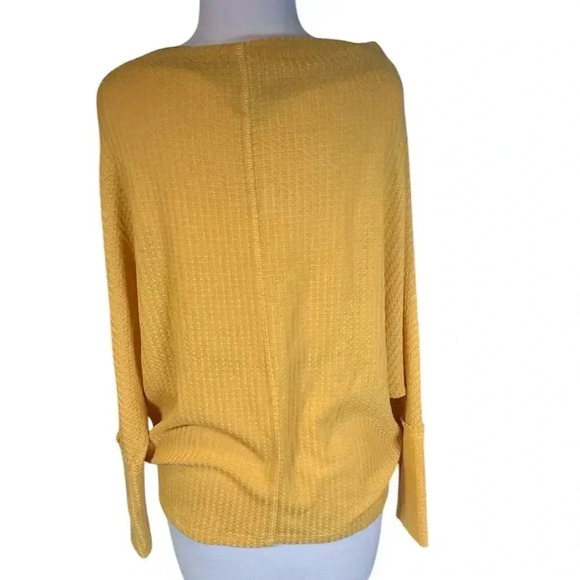 UMGEE Marigold Yellow Waffle Knit Dolman Sleeve Top Size Medium Casual - Picture 4 of 11